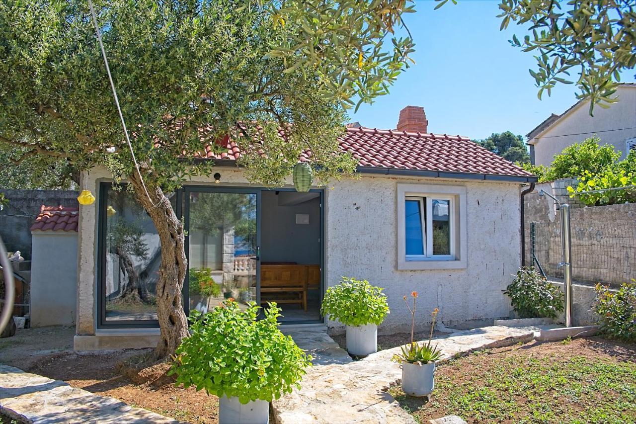 Apartman Nikica Postira Εξωτερικό φωτογραφία