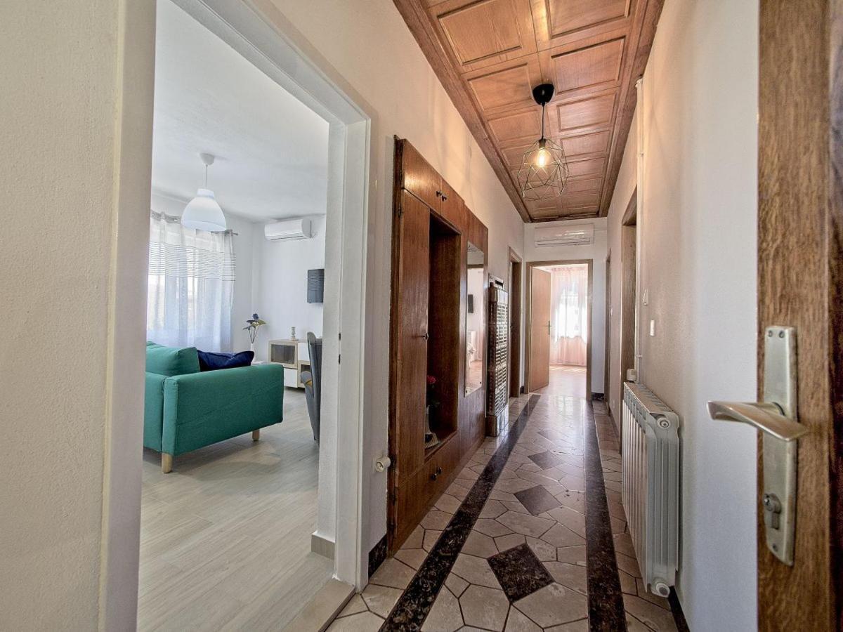 Apartman Nikica Postira Εξωτερικό φωτογραφία