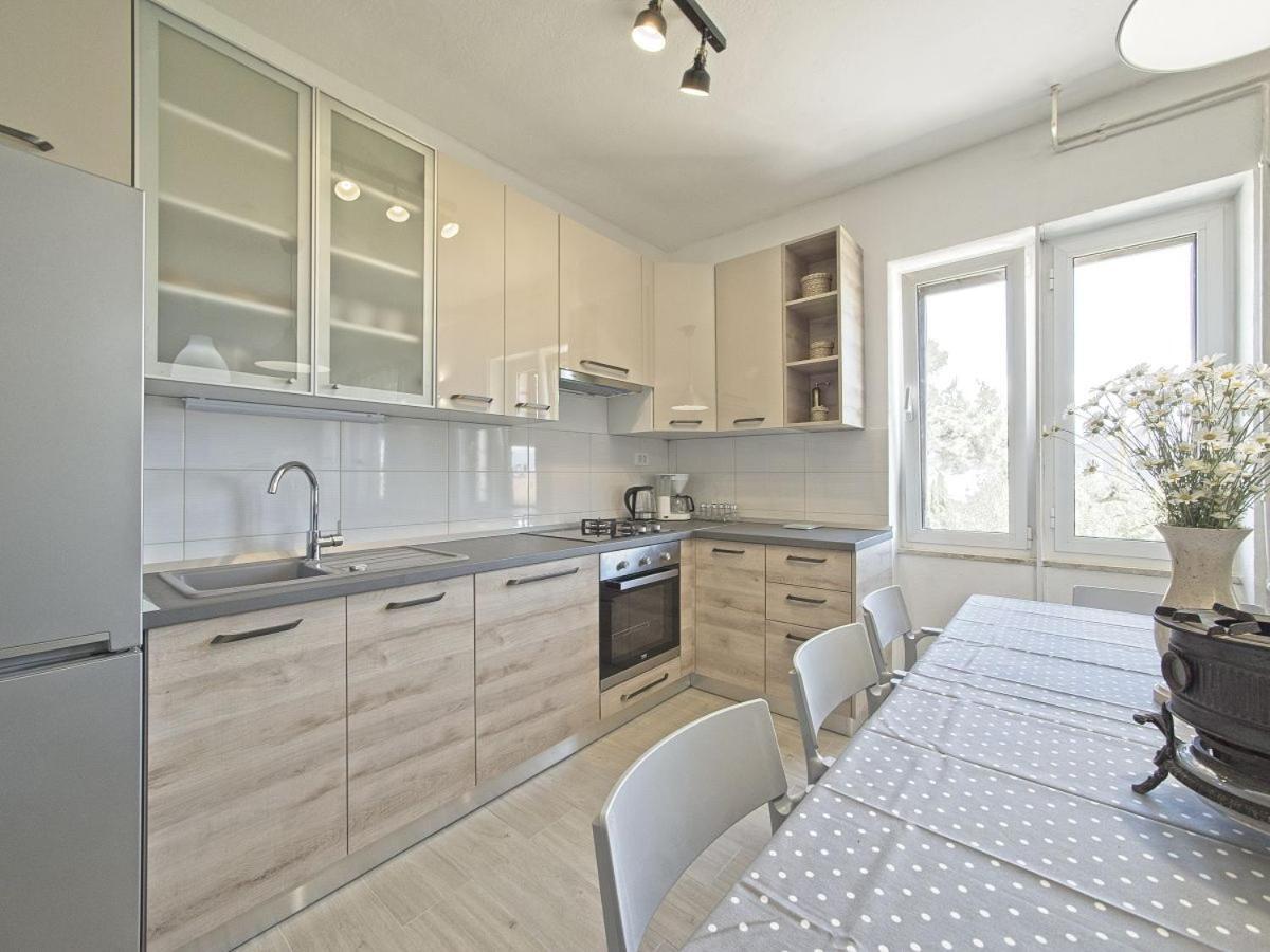 Apartman Nikica Postira Εξωτερικό φωτογραφία