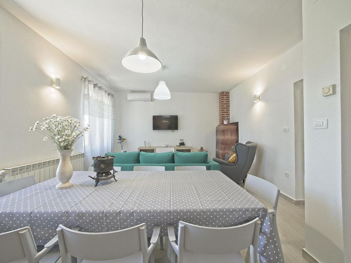 Apartman Nikica Postira Εξωτερικό φωτογραφία
