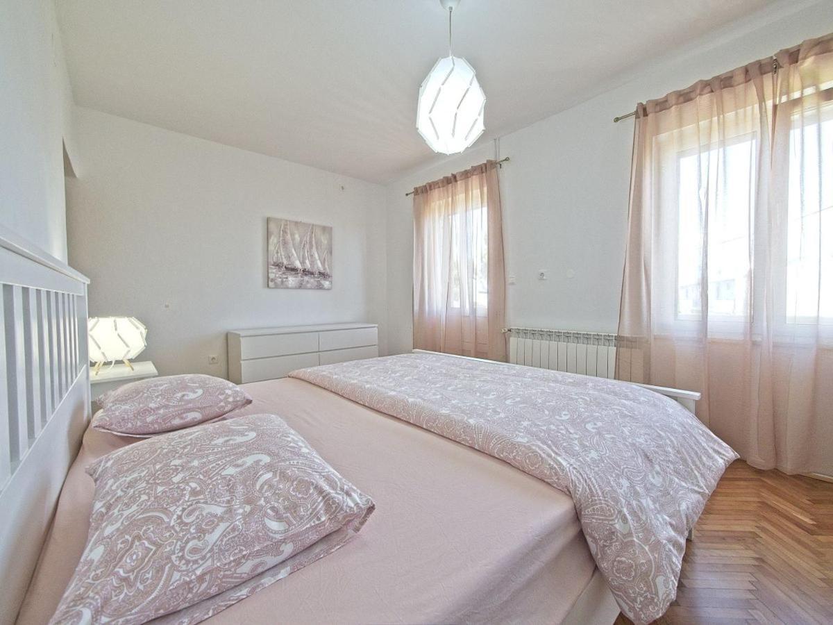 Apartman Nikica Postira Εξωτερικό φωτογραφία